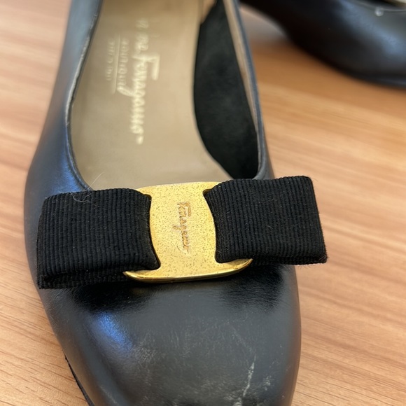 Salvatore Ferragamo Vara Pump Black Leather Made In Italy Vintage Brand New Sole - Picture 4 of 12